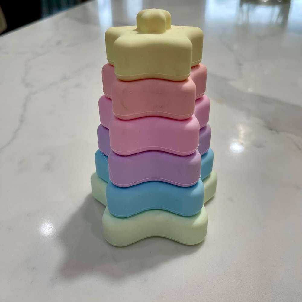 Stacking star toy, pastel colored